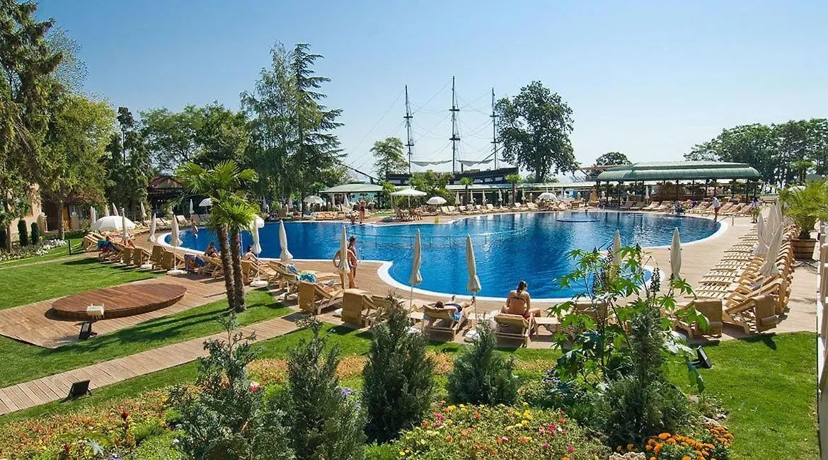 Beachfront Bliss-1Br Sea View Flat In Golden Sands By Flat Mаnаger فارنا 0*,  بلغاريا